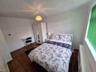 Liverpool Rooms Near City & Stadiums - 4