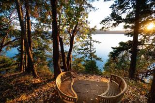 Magical Beachfront, Hot Tub, Private, Spacious - Eastsound - 0