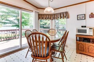 Solberg Lake House Dock, Deck and Stunning Views! - Phillips - 3