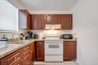 Walk To Music, Cafs & Brickell From Our 2br Apt - 1