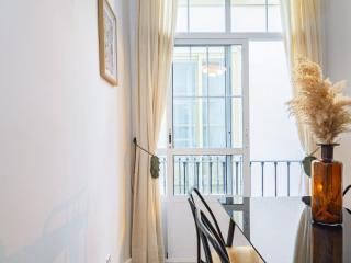 Cubo's Luciano Malaga Apartment & Optional Parking - 7