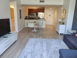 Modern Bedroom In Great Condo! Beach Pass Incl! - Boynton Beach - 3