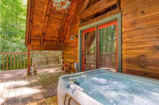 Honeysuckle-Romantic Cabin for 2 on top of the MTN - 4