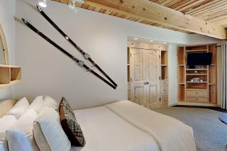 Timberline Condominiums Studio Unit 115 - 7