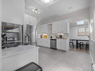 Boston 4BR Home with Parking BBQ Fire - Somerville - 2