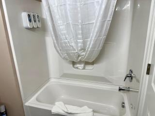 Coastal Comfort Hotel - - 1