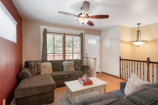 Spacious 5br Retreat W Patio & Hot Tub - 4
