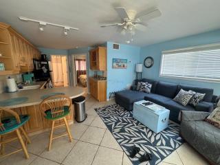Beachfront condo w hot tub Anna Maria Island - 5