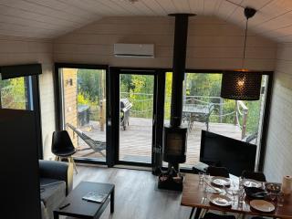 Himoskuutio 2, 4 hlö mökki porealtaalla, ei lisäkuluja! - 0