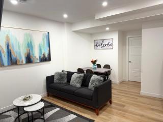 Cozy 2-Bedroom Basement Suite Just Minutes from the Airport - Calgary - 6