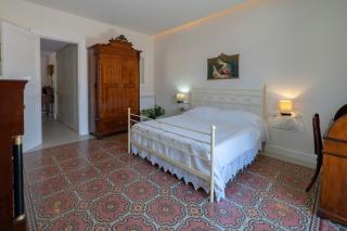 Vittorio Emanuele Street House - 1