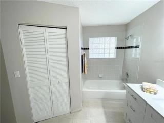 Quiet Cozy Private Room Perfect for Work or Vacation RM2 shared home - 1