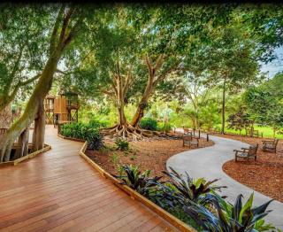 Comfortable Stay Near Golf Attractions Rm3 shared home - 0