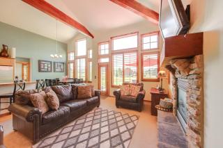 Grand Elk Golf Club On-Site Mtn-View Home with Deck - Granby - 1