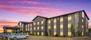 Duvernay Inn & Suites - Fox Creek - 8