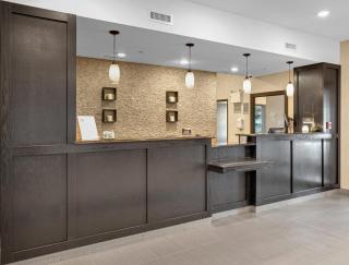 Duvernay Inn & Suites - Fox Creek - 5