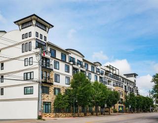 Boulevard Stays Walk to Downtown 1BR SoCo Pool Parking Gym 04 - Austin - 7