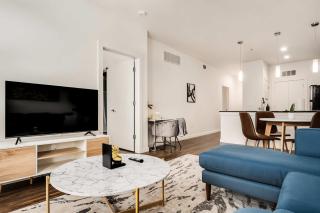 Boulevard Stays Prime SoCo 2BR Walk Downtown Pool Gym Parking - 1