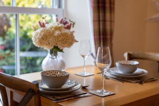 Munton Cottage - 1