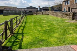 Weavers Cottage - Cowling - 3