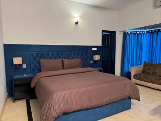 Arizona Lodge 2 - 7