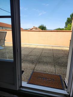 Appartement calme et spacieux avec terrasse à Issoire - 8