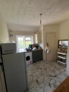 1 Bed Shared Space - 6