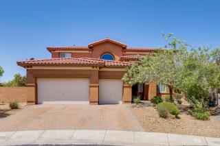 Las Vegas Escape with Private Outdoor Paradise - 8