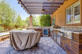 Las Vegas Escape with Private Outdoor Paradise - 9