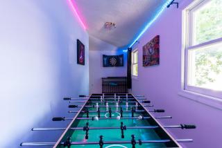 Cozy 4BR near Boston plus gameroom - 3