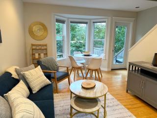 Bright Modern Home in Downtown St Johns - Saint-Jean - 0