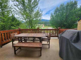 Riverside Way by Fernie Lodging Company - 8