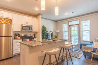 Boulevard Stays Tranquil 1BR Getaway - 7