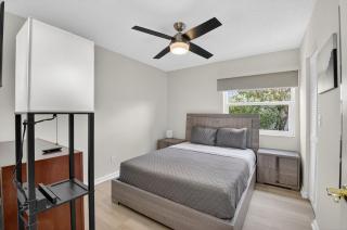 Family-Friendly Boca Gem! 4BR 3BA with Pool & Sauna - 6