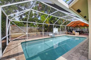 Family-Friendly Boca Gem! 4BR 3BA with Pool & Sauna - 1