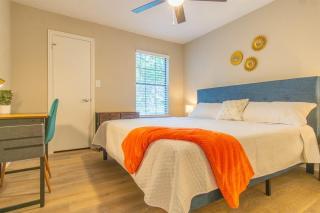 Boulevard Stays Luxury 1BR King Suite Parking Pool - 9