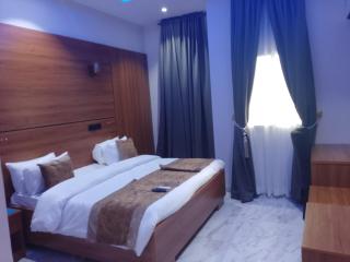 Rhocharls Hotel and Suites Limited - Mama - 2