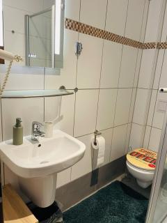 City Apartment 8 Krefeld 20 km DUS Airport Messe - Krefeld - 5
