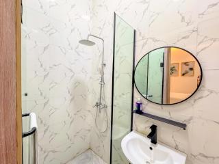 Sleek & Stylish 2 Bedroom Terrace in Lekki - 6