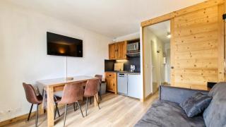 Résidence Iris - Studio entièrement rénové avec cabine · Centre station · Balcon MAE-4504 - 4