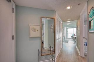 Gorgeous Ocean Front 1 Bdr Condo in HSS 4th FL - 3