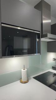 The Luxury Spot - North Woolwich - 1