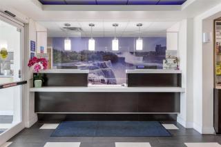 SureStay Plus Hotel by Best Western Niagara Falls East - Niagara Falls - 9