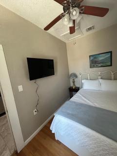 6 min from River center mall and hospital - 5