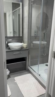 The Luxury Spot - North Woolwich - 9