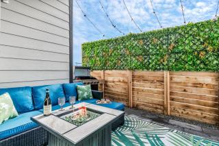 10 min to DT, Luxe 4BR w Movie Theater, Game Room - 6