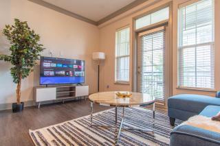 Boulevard Stays Comfy 1BR Haven Pool Free Parking & Cozy Details - 1