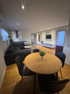 Privat & modern lägenhetshus med egen ingång! - 6