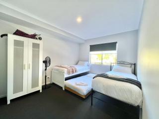 Big Apartment Free Wifi Gated Parking Aircon - Adelaide - 5