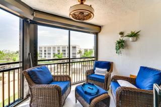 Less Than 1 Mi to Fort Myers Beach Bayfront Condo with Pool - Fort Myers Beach - 9
